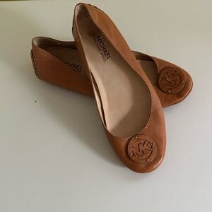 Michael Kors Tan Leather Driving Flat Size 9